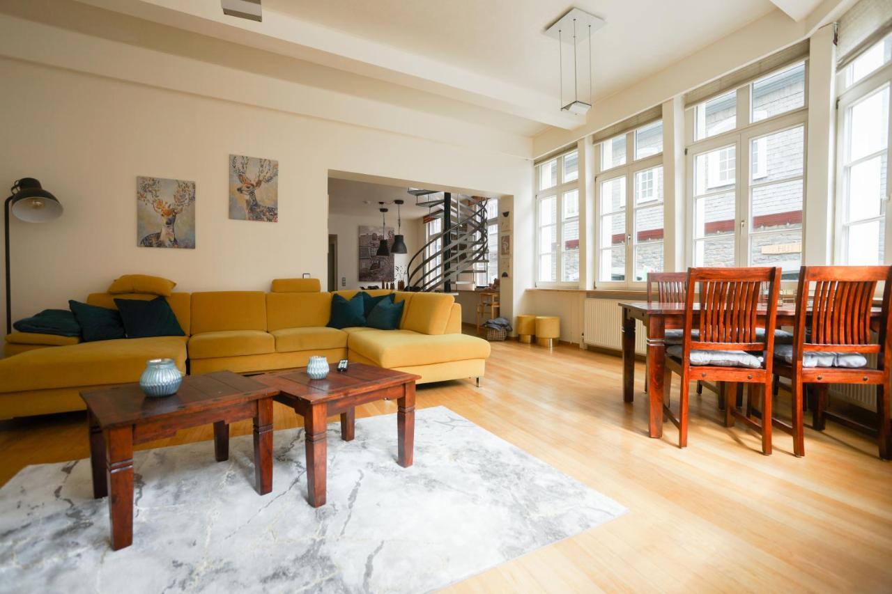 Loft13 Traumhafte Wohnung Mit Terrasse Fuer 8 Gaeste モンシャウ エクステリア 写真